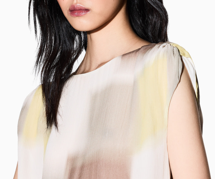 ARMANI EXCHANGE top seda estampado marrón y  amarillo - 3