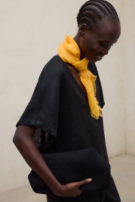 ECOALF camisa frunzida en lino color negro - 7