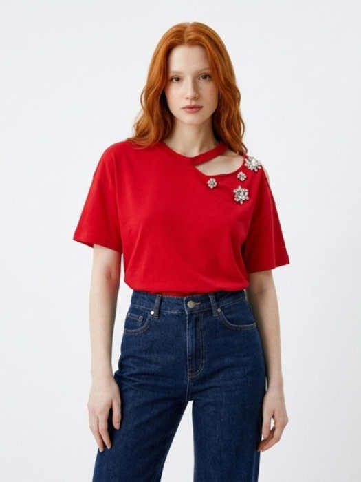 LIU.JO camiseta m/c en rojo con apertura en el  escote y piedras - 3