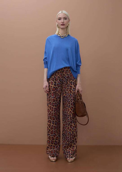 LOLA CASADEMUNT by MAITE jersey azul con estampado en animal print en la espalda - 5