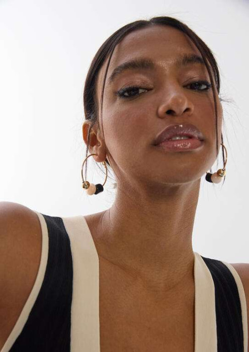 LOLA CASADEMUNT pendientes aro detalles metal y  multicolor - 8