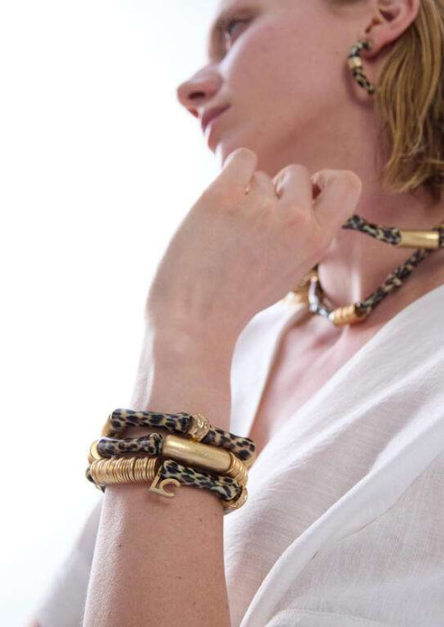 LOLA CASADEMUNT pulseras elásticas con piezas  efecto bambú en animal print y metal - 9