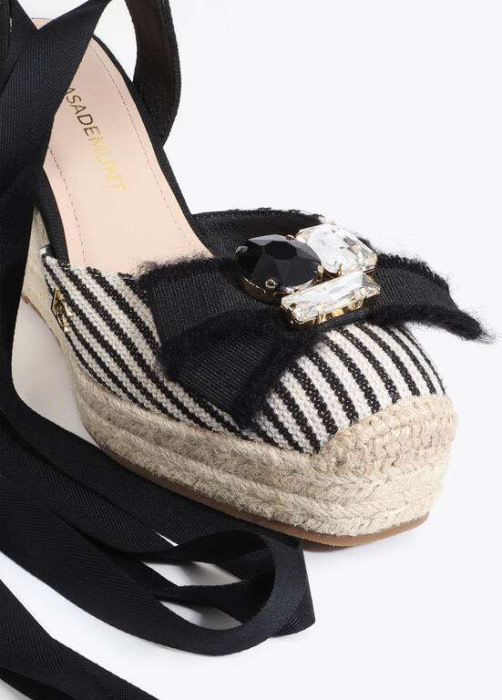 LOLA CASADEMUNT sandalia en cuña con rayas crudo  y negro - 5