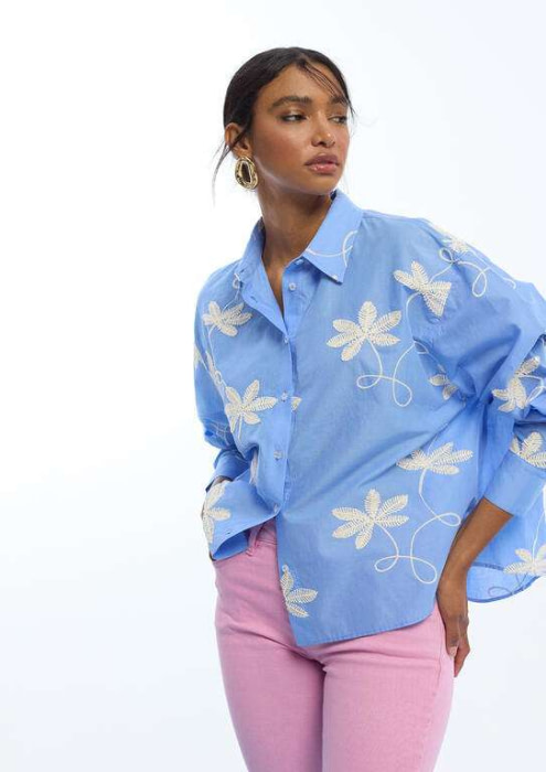 LOLA CASADEMUNT camisa con bordado de flores azul - 2
