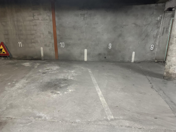 Plaça d'aparcament - 5
