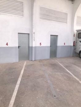 Plaça d'aparcament per llogar - 1