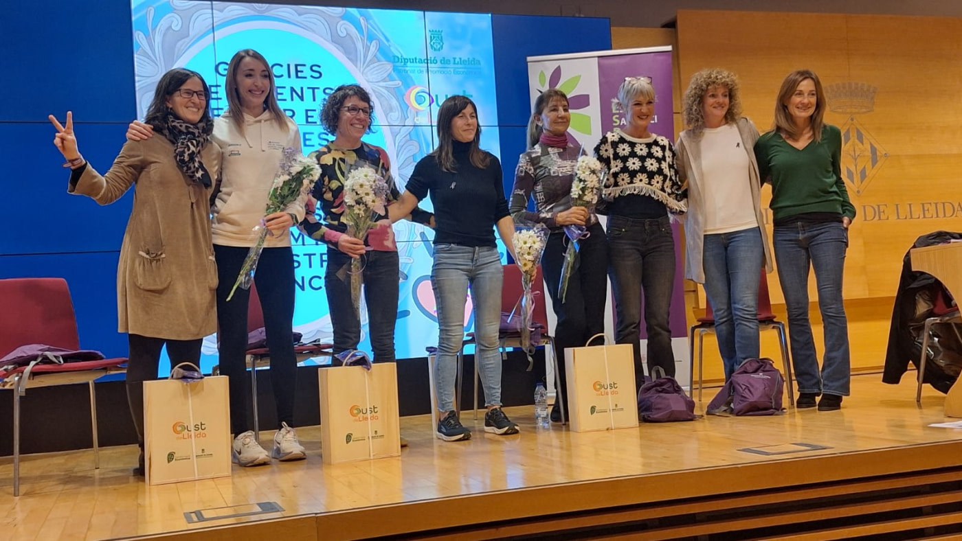 Taula Rodona “Miralls en veu de dona: Atletes i mares, referents que inspiren”