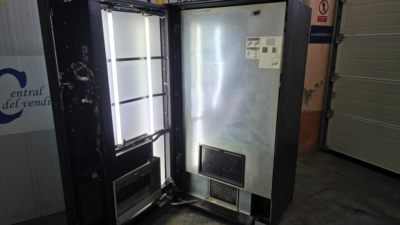 MAQUINA VENDING AZKOYEN PALMA B6 PARA AGUAS 1,5L-4