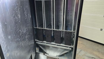 MAQUINA VENDING AZKOYEN PALMA B6 PARA AGUAS 1,5L-5