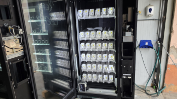 MAQUINA VENDING VENDO G-DRINK BEBIDAS FRÍAS con pantalla táctil-3