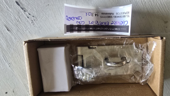 CIERRE EXTERIOR CON CANDADO PARA MAQUINAS VENDING