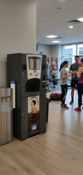 MAQUINA VENDING NECTA BRIO3 CAPSULAS CON MONEDERO