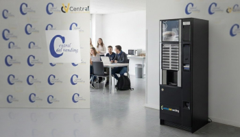 CAFETERA ESPRESSO NECTA KIKKO RY - RESTAURADA Y VINILADA CON MONEDERO DE CAMBIO PAYTEC NUEVO