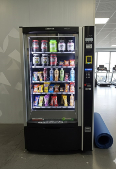 MAQUINA VENDING DE SNACKS Y BEBIDAS FRÍAS AZKOYEN MISTRAL PLUS CON ASCENSOR Y SENSOR DE CAIDA DE PRODUCTO MÁS MONEDERO Y BILLETERO