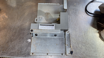 SOPORTE Y MOTOR TOLVA LATERAL NECTA CANTO LAVAZZA