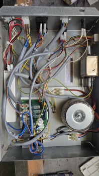 CAJA FUENTE ALIMENTACIÓN VENDO VDI