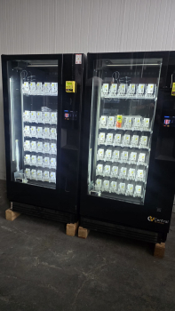 LOTE 2 MAQUINAS VENDING VENDO G-DRINK BEBIDAS FRÍAS CON PANTALLA TACTIL Y TARJETERO 2ªmano
