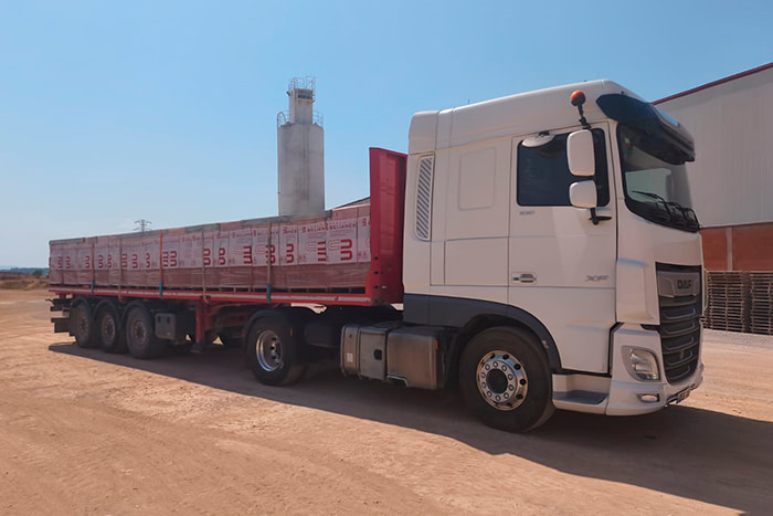 Camión Fàbrica Ceràmica Belianes