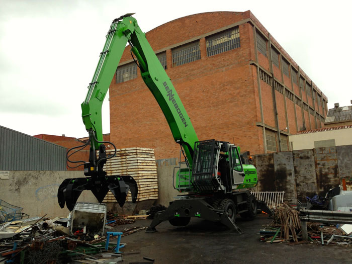 Entrega de Sennebogen 818 en Terrassa