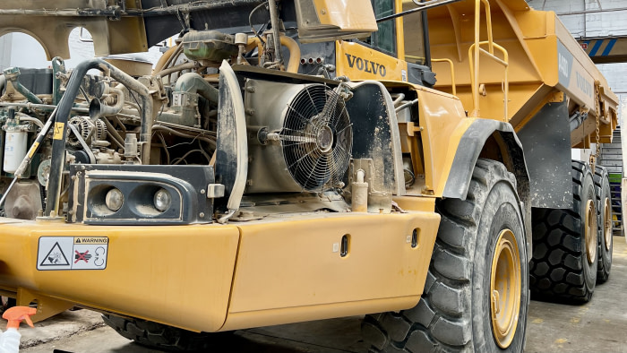 Reparación de caja de cambios en dumper articulado Volvo A40D