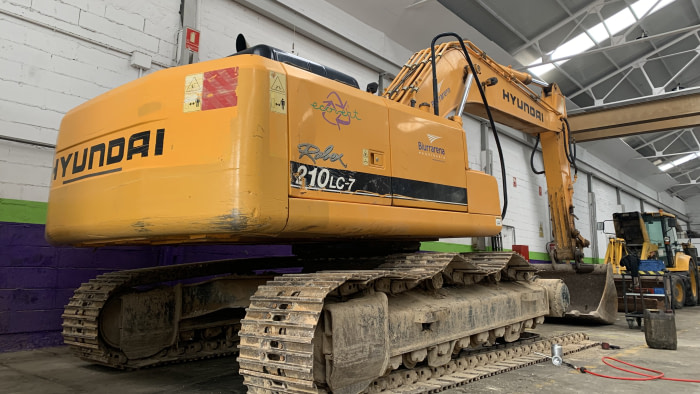 Reparación integral de cadenas y componentes en Hyundai R210LC-7