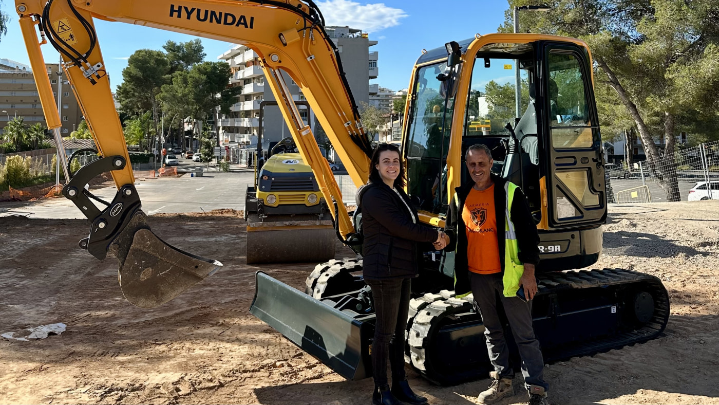 Entrega de la Hyundai R60 en Salou, Tarragona