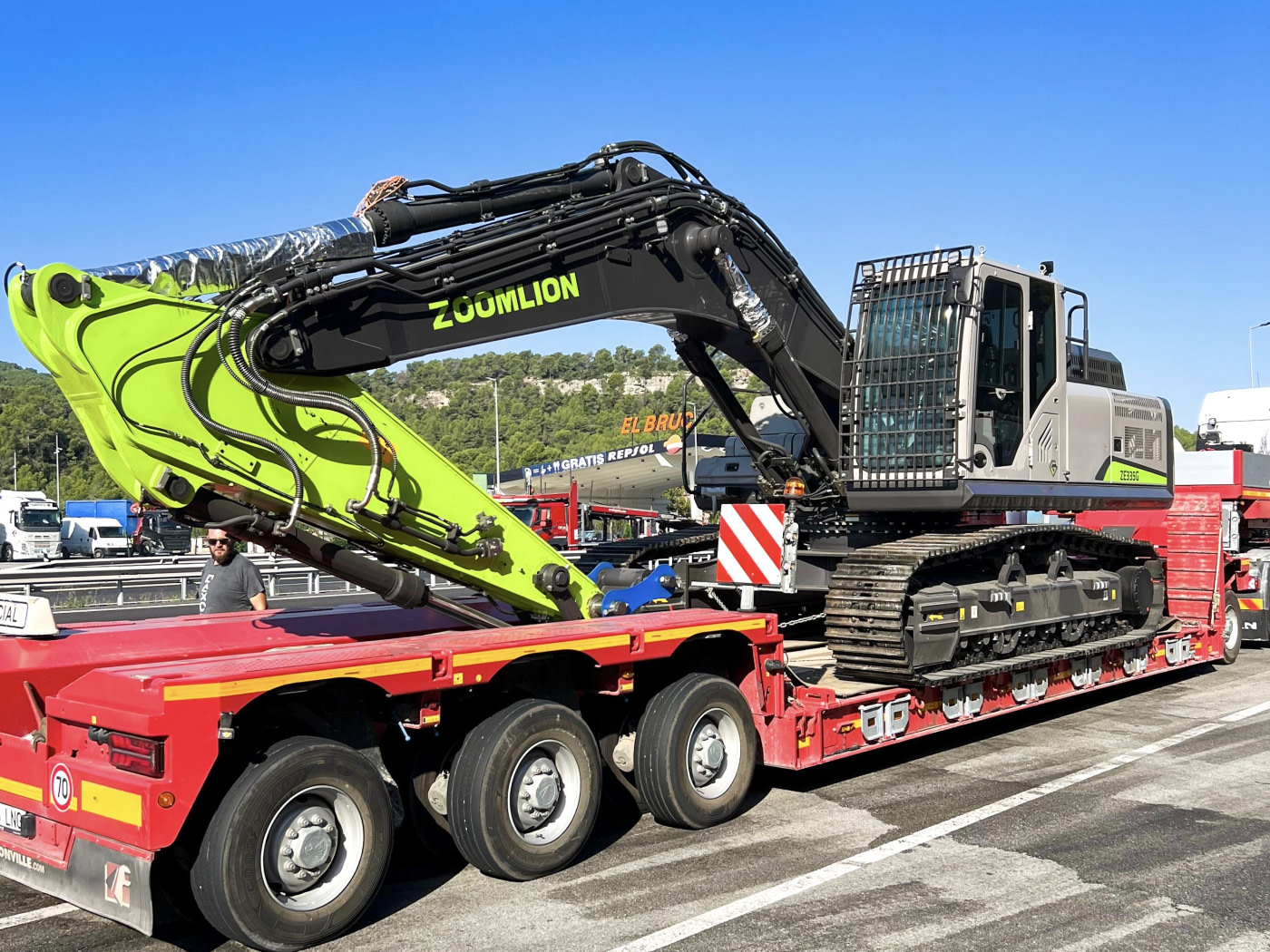 Entrega de la Zoomlion ZE335G : potencia, control y disponibilidad con Cervisimag