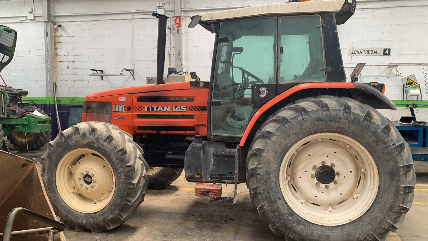 Reparación del tractor Same Titan 145 en Cervera