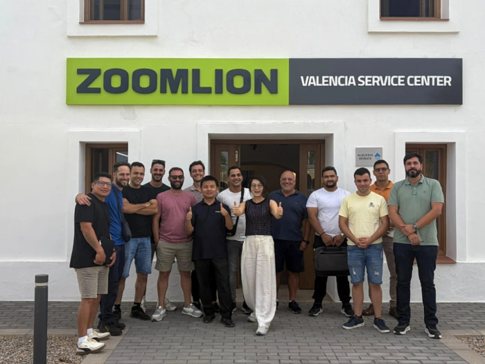 Primera formación técnica Zoomlion en España: porque una máquina parada no puede espera