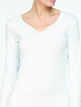 Camiseta manga larga algodón con escote bordado