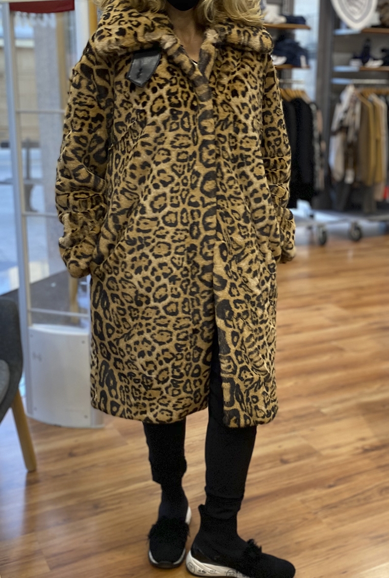 KARL LAGERFELD Abrigo con pelo con de leopardo | Daic Moda