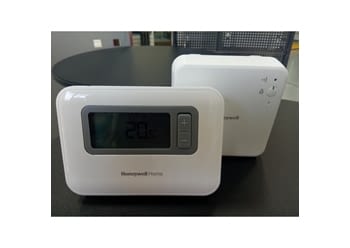 Y3H710RF0067 - WIRELESS T3R PROGRAMMABLE THERMOSTAT - HONEYWELL - 3