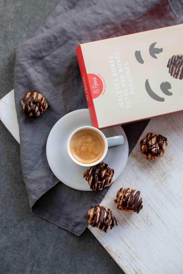 Galletas El Rosal acompañando un café