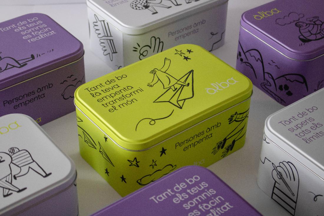Colección de latas El Rosal para Alba