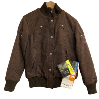 Chaqueta marrón. Ixon.