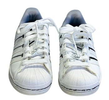 Sabatilles blanques. Adidas