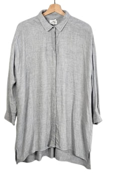 Vestido camisero de la marca Loreak Mendian.