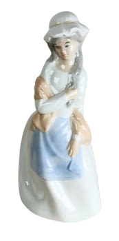 Figura porcelana. Sanbo.