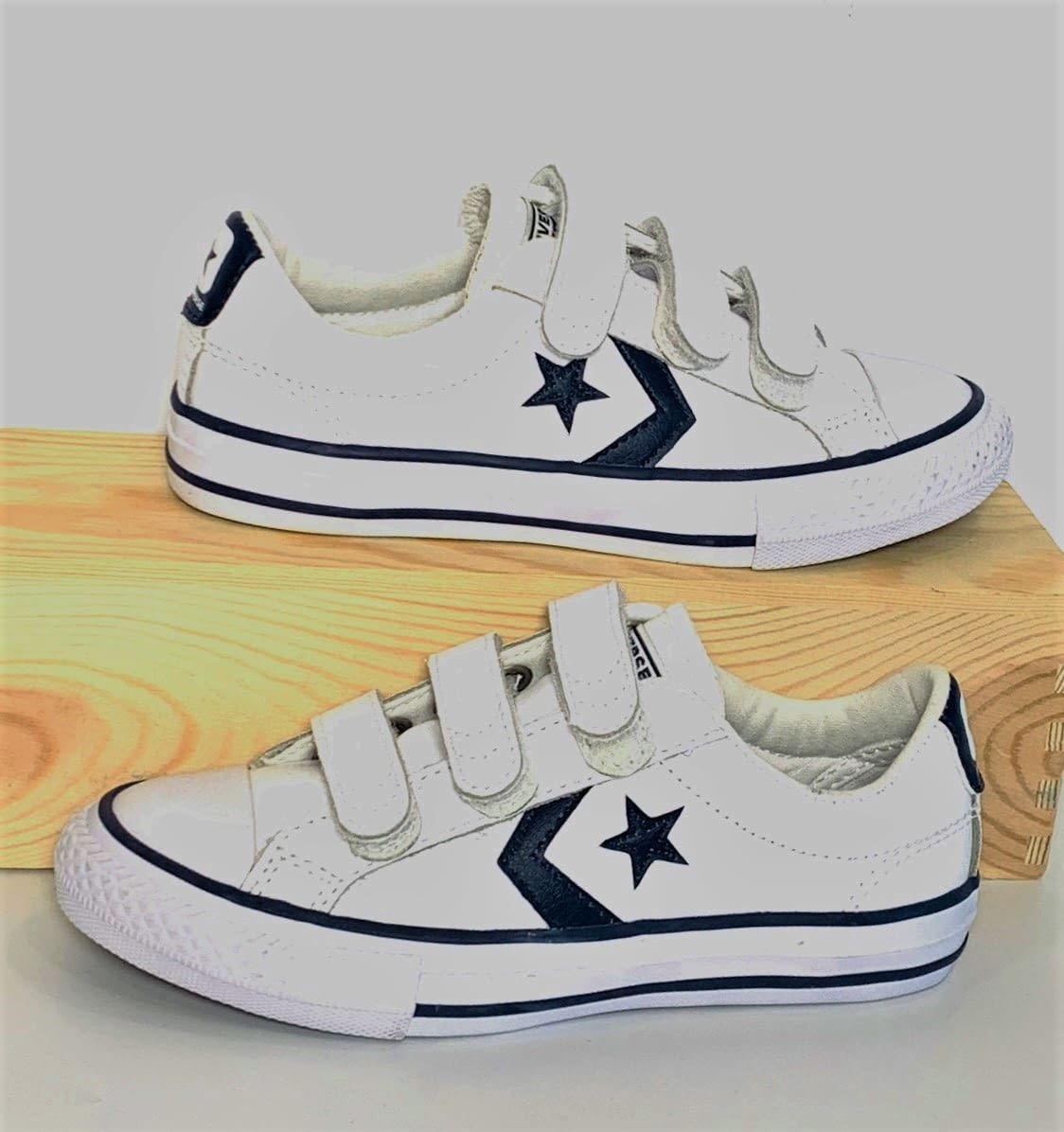 Zapatillas Converse de piel blancas