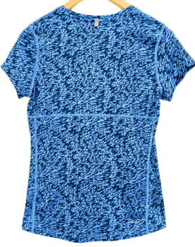 Camiseta técnica de manga corta de la marca Nike.
