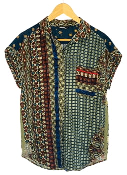 Camisa de manga corta Azhar de la marca Desigual.