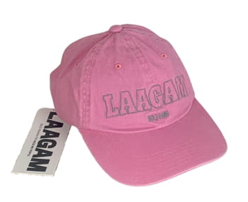 Gorra de la marca Laagam.