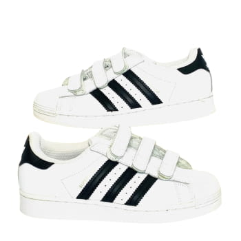Sabatilles de la marca Adidas