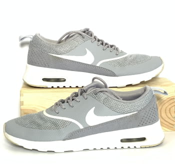 Zapatillas Nike en gris