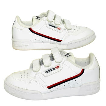 Sabatilles de la marca Adidas