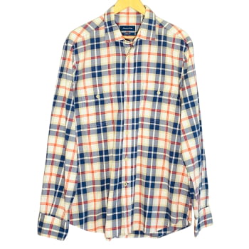 Camisa de cuadros, de la marca Massimo Dutti