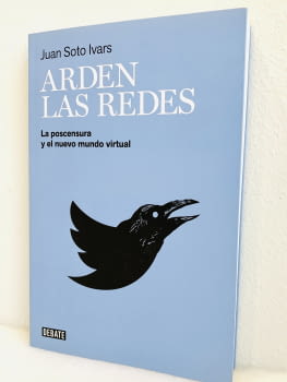Arden las redes