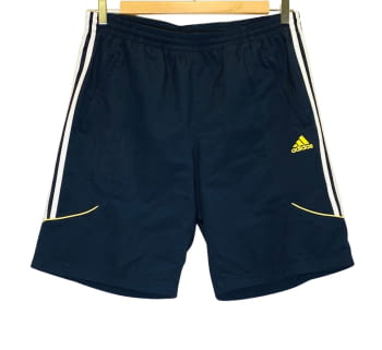 Pantaló curt, de la marca Adidas