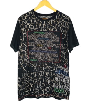 Camiseta negra, de la marca Desigual