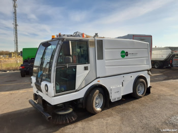 (154) Barredora BUCHER CITYCAT 5000 SL Euro 4 mangote aspiración - 4
